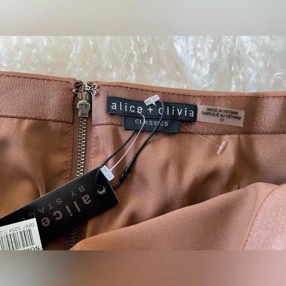 NWT Alice and Olivia faux leather brown mini skirt - Picture 3 of 4